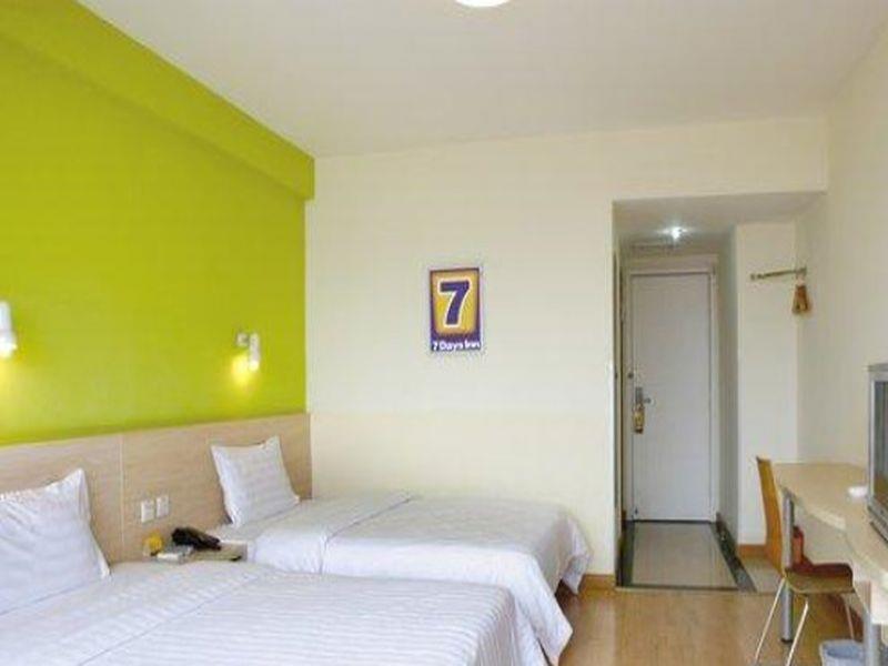 Greentree Inn Zhejiang Jinhua Yiwu International Trade City Changchun Street Shell Hotel Bagian luar foto